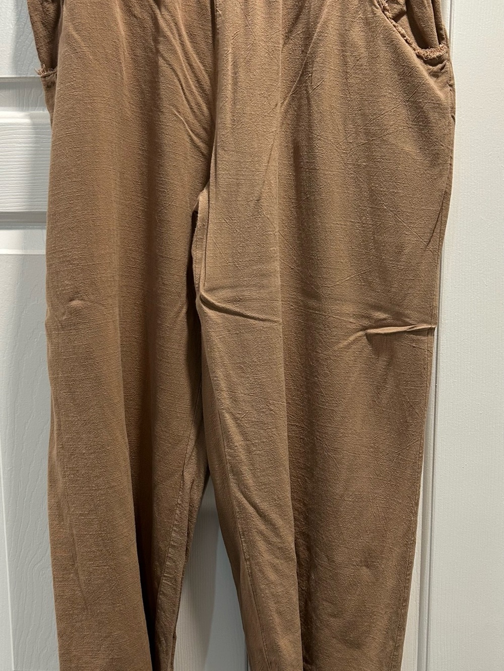 Umgee Women’s Camel Elastic-Waist frayed hem pants - Picture 2 of 3